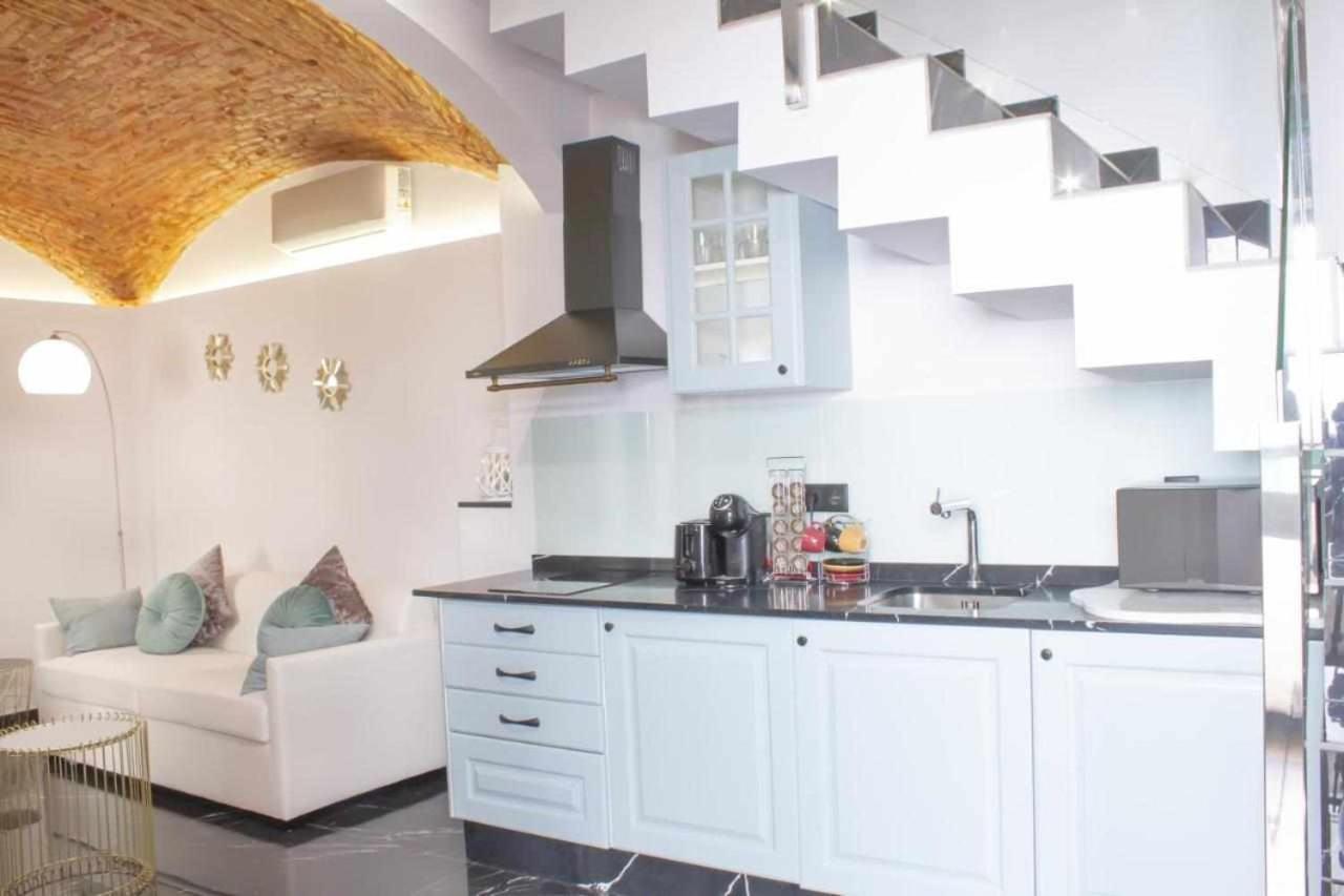 Suite Alma Caceres Luaran gambar