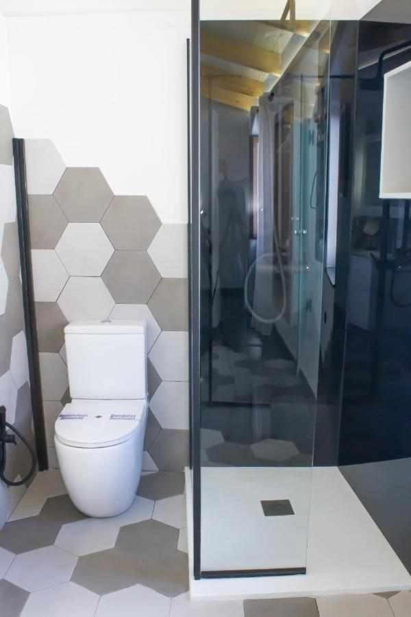 Suite Alma Caceres Luaran gambar